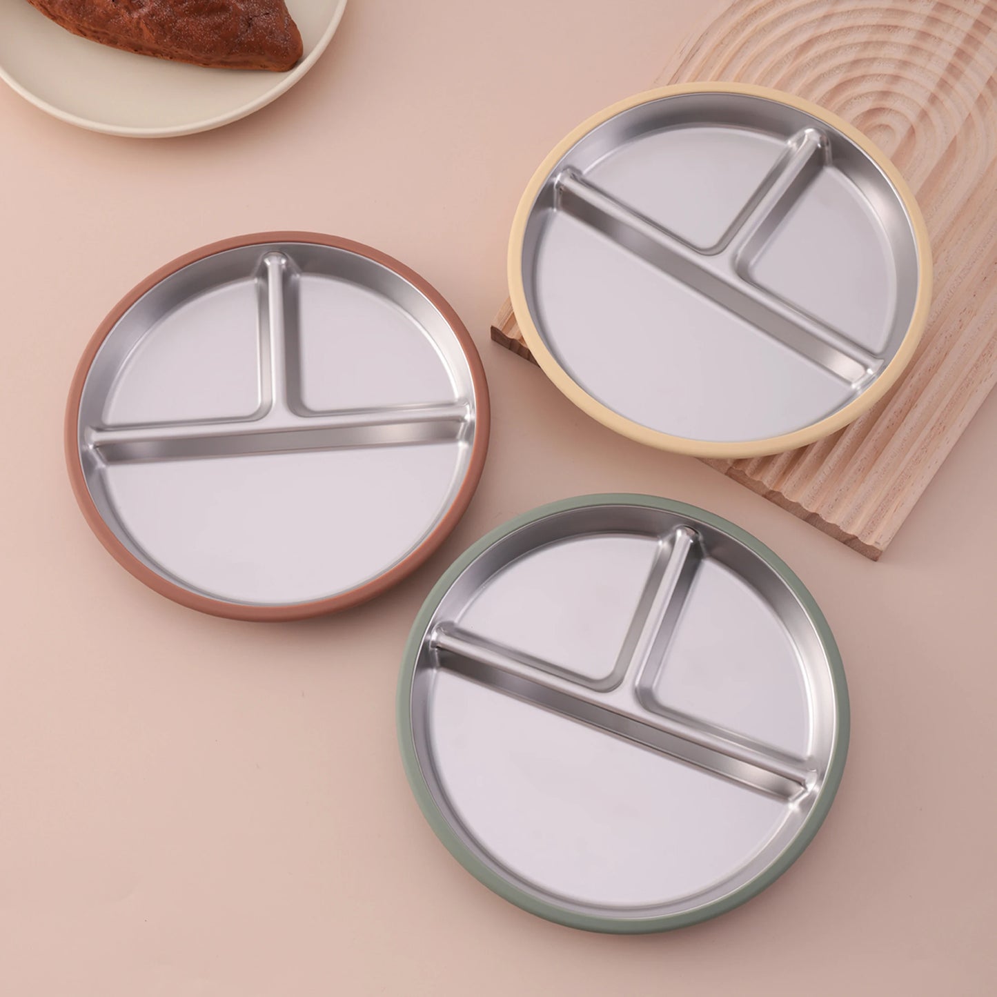 Assiette en acier inoxydable avec ventouse
